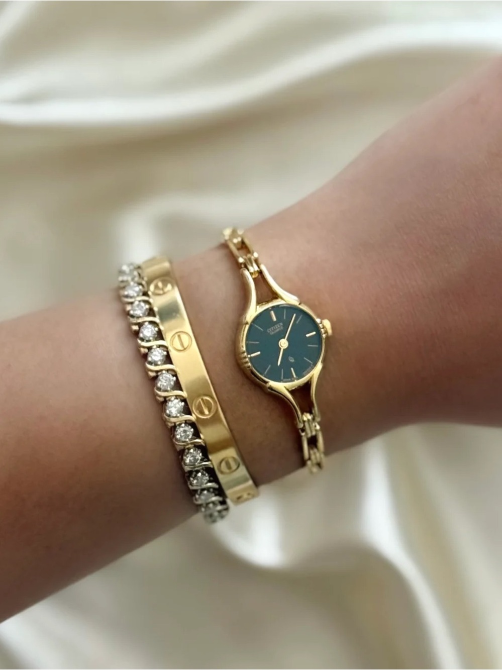 AUTHENTIC VINTAGE CITIZEN DAINTY WATCH